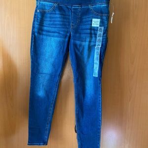 Old Navy Rockstar Jegging Size 12 | Short